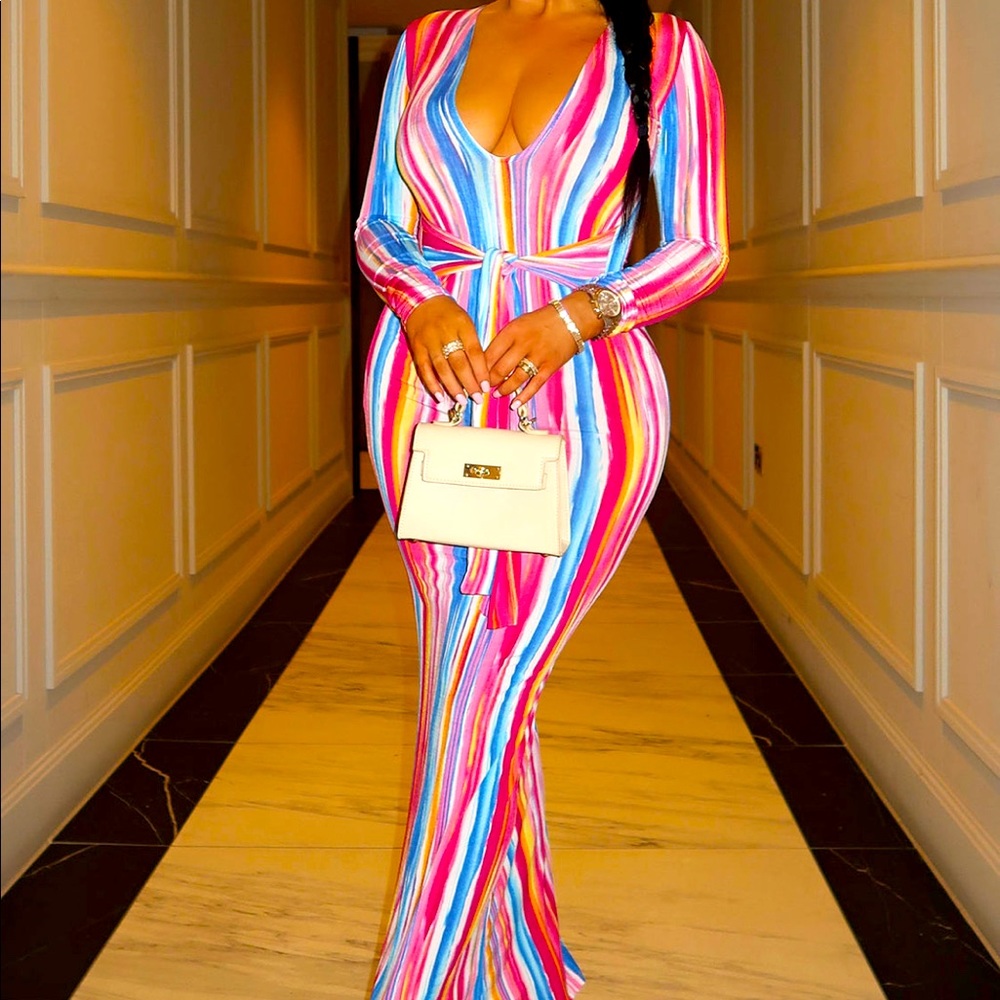 Mind of My Own Maxi dress from Fashion Nova. Size Large. Brand New. Never worn.